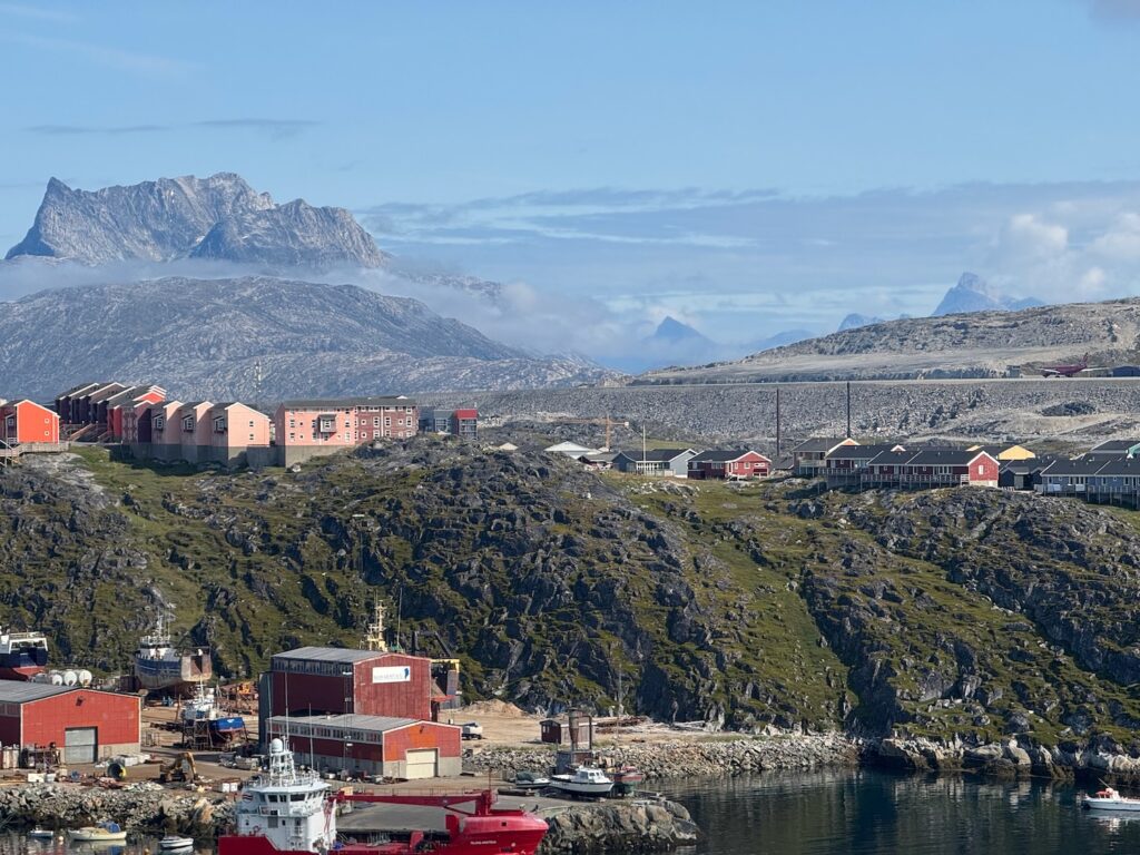 My Leisurely Morning In Nuuk, Greenland: Coffee, Cinnamon Rolls, And Planes