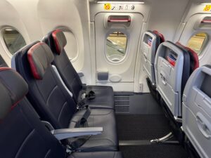 Crazy: American Airlines Passenger Says Flight Attendant Banned Window Photos And Made Him Delete A Cabin Picture
