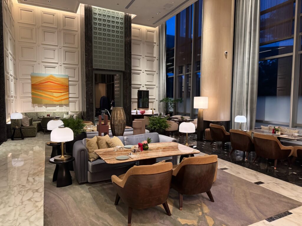 Review: Four Seasons Mumbai (Luxurious Oasis, Superb Value)