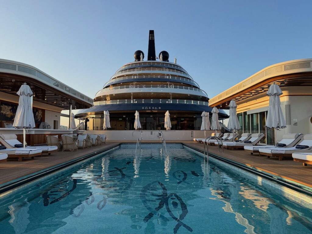 Four Seasons Vs. Orient Express Vs. Ritz-Carlton: Luxury “Yachts” Compared Four Seasons Vs. Orient Express Vs. Ritz-Carlton: Luxury “Yachts” Compared