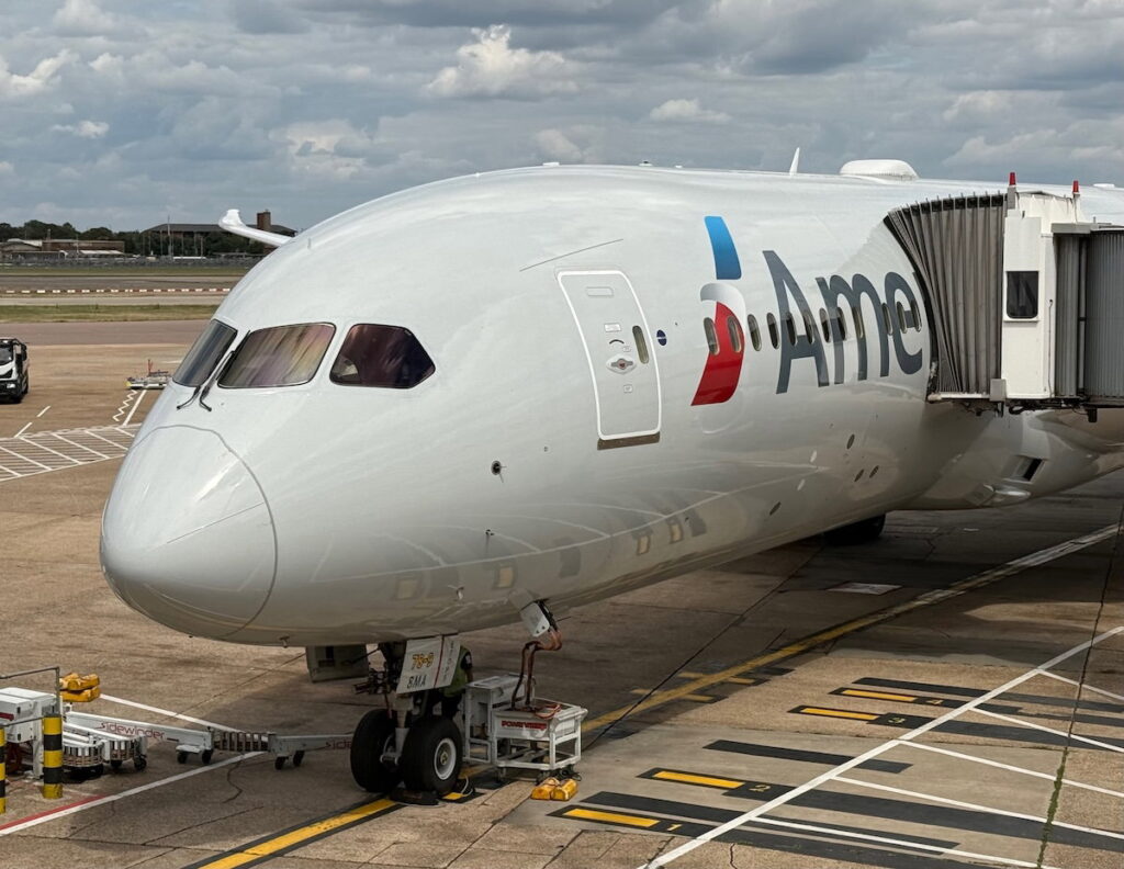 American Airlines May Install Starlink Wi-Fi Fleetwide, An Easy Win Against Delta American Airlines May Install Starlink Wi-Fi Fleetwide, An Easy Win Against Delta