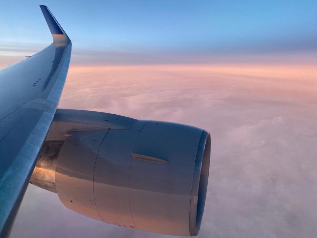 United Gateway Card Review: No Annual Fee & Up To 50K Bonus Miles