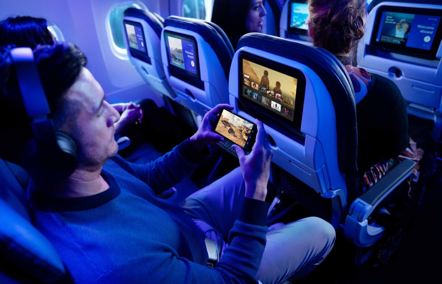 United Taunts Delta With New “Switch To Better Wi-Fi” Status Match And Fast Track To Premier 1K